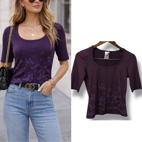 Jalate Tops - Jalate | EUC Plum Floral Scoop Neck Stretch Top (size M)
